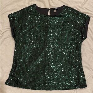 Cable & Gauge Emerald Green Sequin Short Sleeve Tee